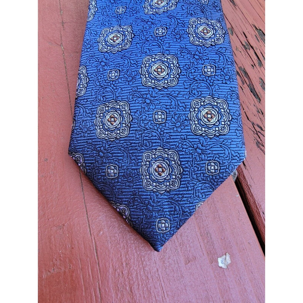 NWT JOS A BANK Tie SIGNATURE COLLECTION Hand Made Silk Luxury Grenadine Blue
